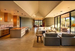 105 Daybreak Lane, Spicewood, TX 78669