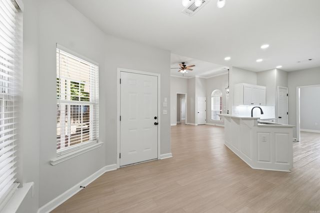 2 Shadetree Lane, Mayflower, AR 72106