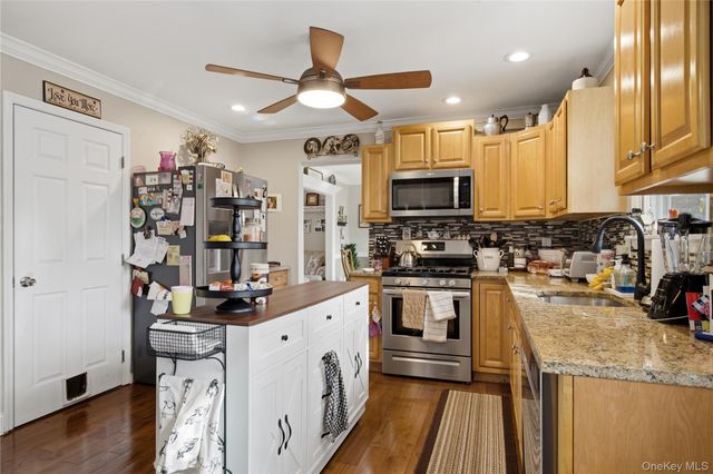 38 Elizabeth Drive, Wading River, NY 11792