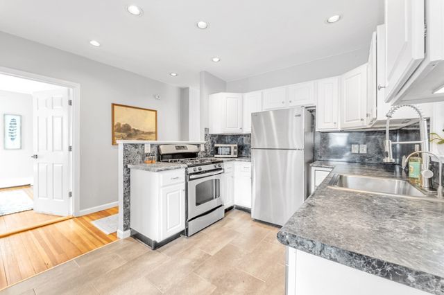 4 Northey Street 2, Salem, MA 01970