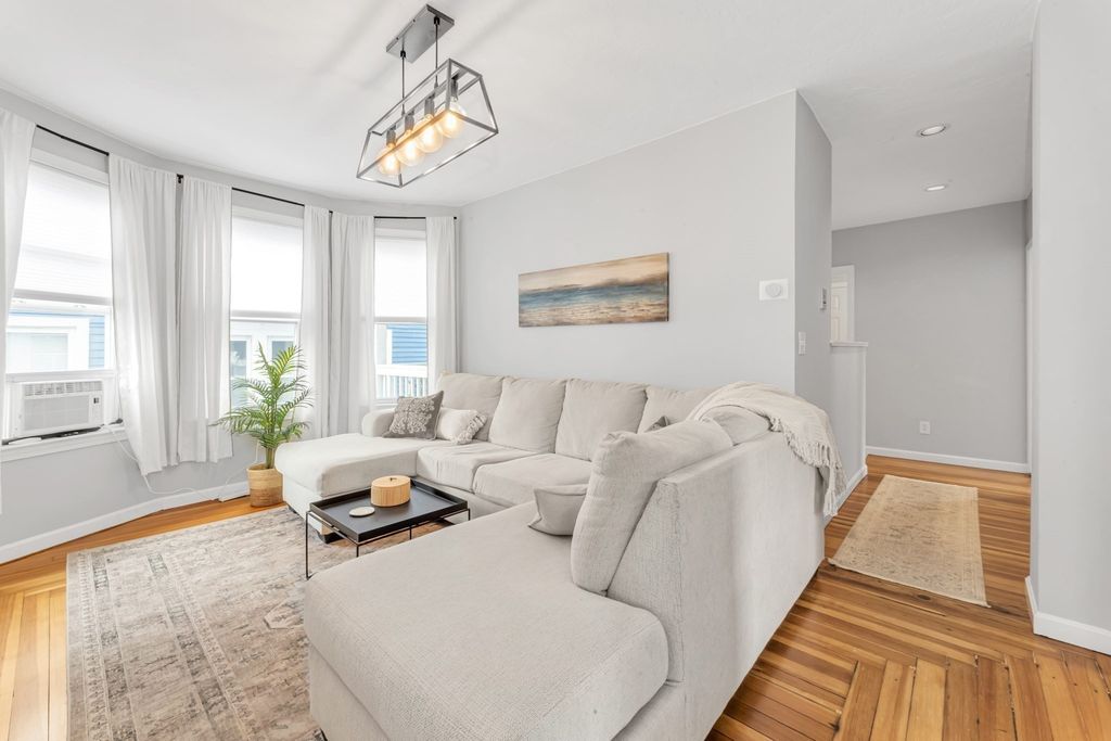 4 Northey Street 2, Salem, MA 01970