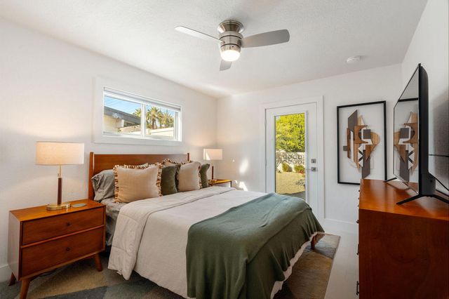 1125 E Sunny Dunes Road, Palm Springs, CA 92264