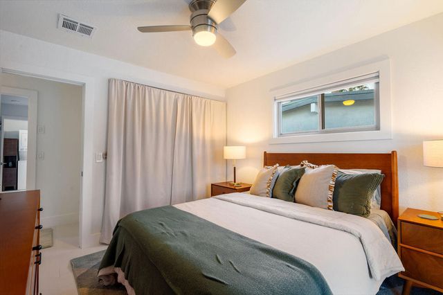 1125 E Sunny Dunes Road, Palm Springs, CA 92264