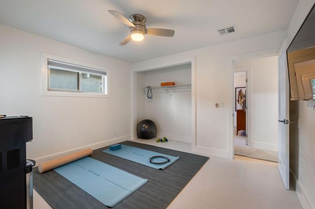 1125 E Sunny Dunes Road, Palm Springs, CA 92264