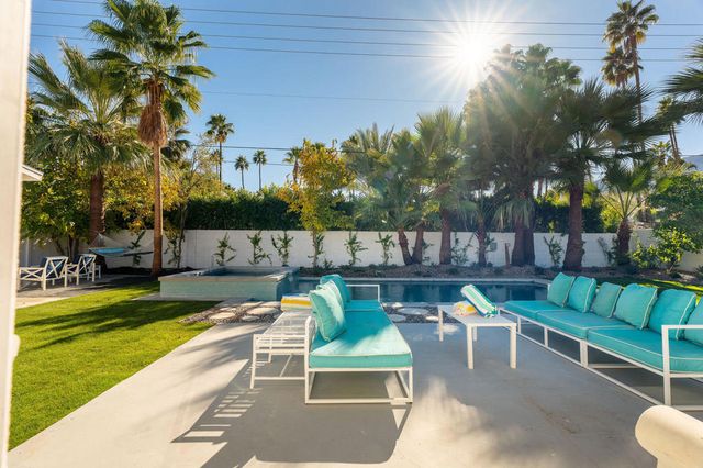 1125 E Sunny Dunes Road, Palm Springs, CA 92264