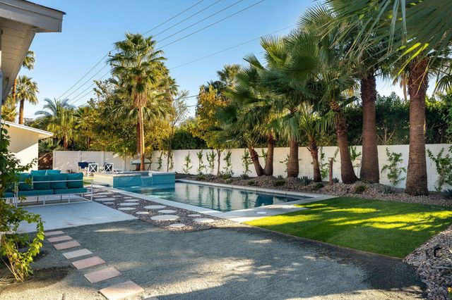 1125 E Sunny Dunes Road, Palm Springs, CA 92264