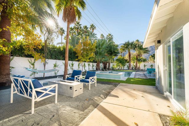 1125 E Sunny Dunes Road, Palm Springs, CA 92264