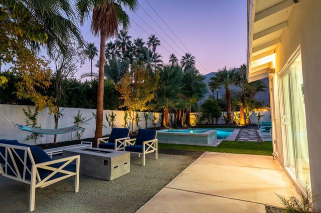 1125 E Sunny Dunes Road, Palm Springs, CA 92264