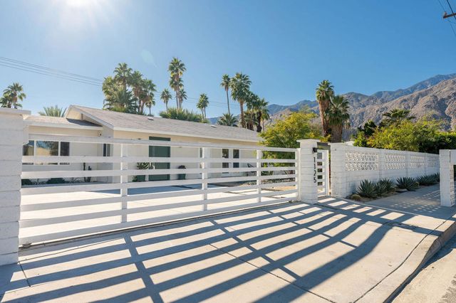 1125 E Sunny Dunes Road, Palm Springs, CA 92264