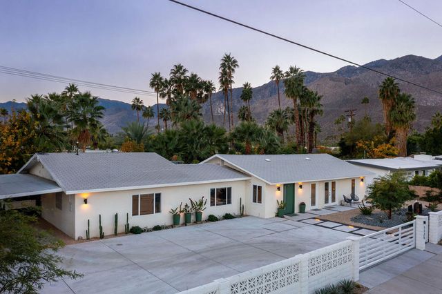 1125 E Sunny Dunes Road, Palm Springs, CA 92264