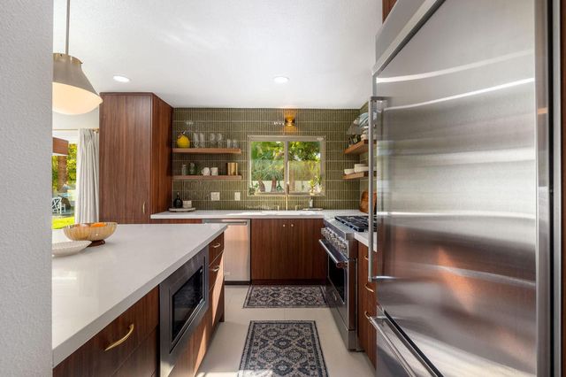 1125 E Sunny Dunes Road, Palm Springs, CA 92264