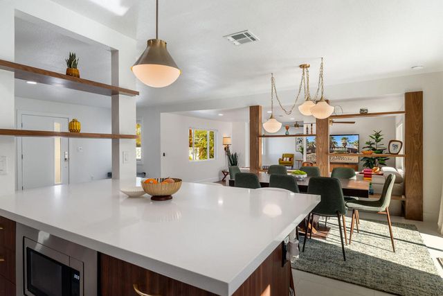 1125 E Sunny Dunes Road, Palm Springs, CA 92264