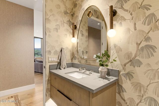 5000 N Camelback Ridge Drive 108, Scottsdale, AZ 85251