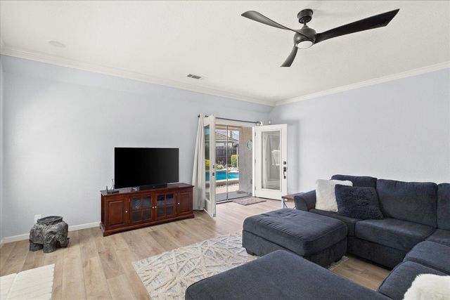 374 April Way, Manteca, CA 95336