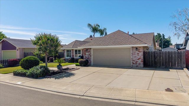 374 April Way, Manteca, CA 95336