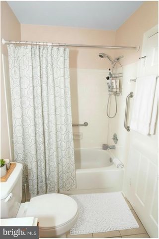 6906 STORCH CIR, Lanham, MD 20706