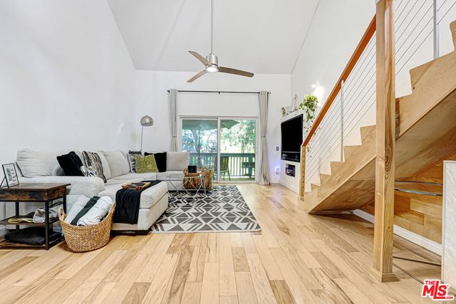 7050 Shoup Avenue 181, Canoga Park, CA 91303