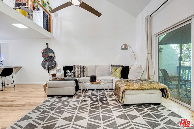 7050 Shoup Avenue 181, Canoga Park, CA 91303