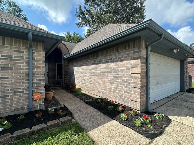 8730 Pines Place Drive, Humble, TX 77346
