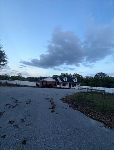 2525 N VALRICO ROAD, Seffner, FL 33584