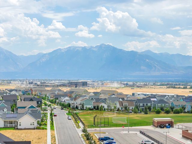 11122 S WILLOW WALK DR, South Jordan, UT 84009