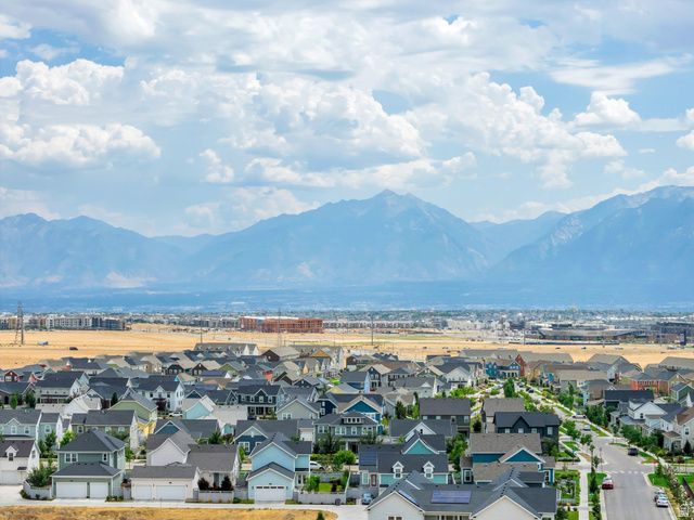 11122 S WILLOW WALK DR, South Jordan, UT 84009