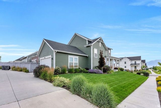 11122 S WILLOW WALK DR, South Jordan, UT 84009