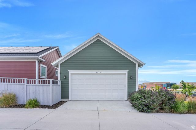 11122 S WILLOW WALK DR, South Jordan, UT 84009