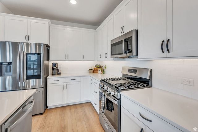 11122 S WILLOW WALK DR, South Jordan, UT 84009