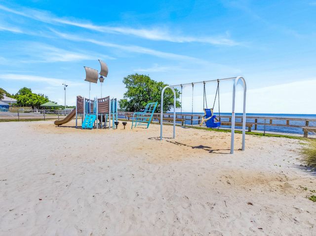 14332 Florida 20, Freeport, FL 32439