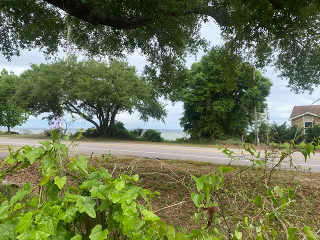 14332 Florida 20, Freeport, FL 32439
