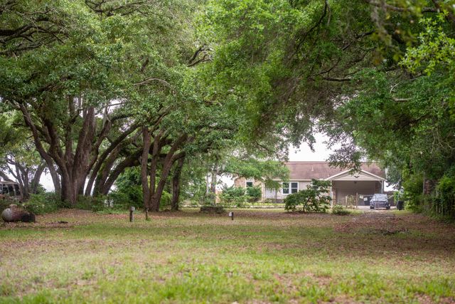 14332 Florida 20, Freeport, FL 32439