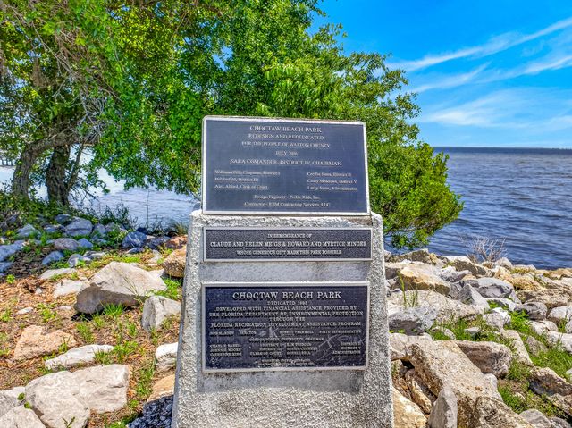 14332 Florida 20, Freeport, FL 32439