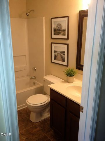 5553 Fieldcross Court, Raleigh, NC 27610
