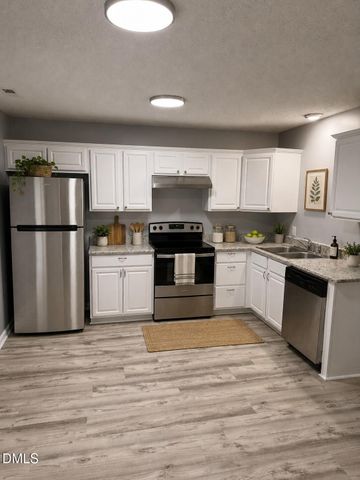 5553 Fieldcross Court, Raleigh, NC 27610