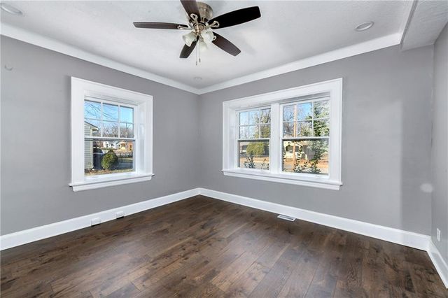 4215 E 61st Street, Kansas City, MO 64130