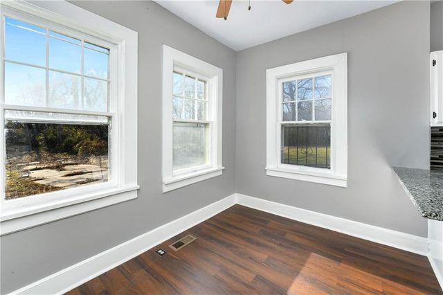 4215 E 61st Street, Kansas City, MO 64130