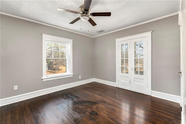 4215 E 61st Street, Kansas City, MO 64130