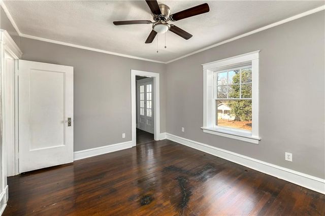 4215 E 61st Street, Kansas City, MO 64130