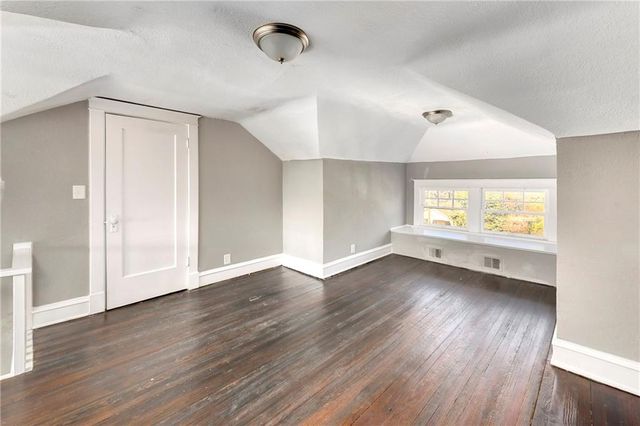 4215 E 61st Street, Kansas City, MO 64130