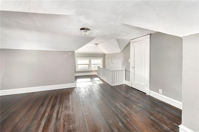 4215 E 61st Street, Kansas City, MO 64130