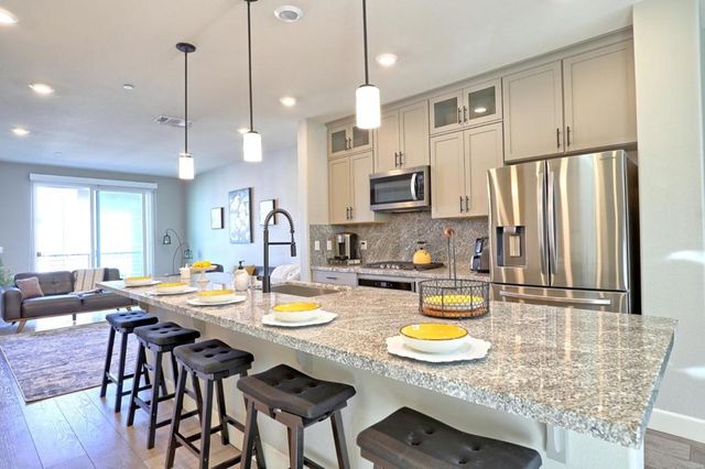 2980 Henry Miller Pl 4, San Jose, CA 95136