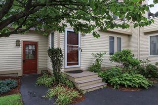 2 Drury Lane # 1, Nashua, NH 03064