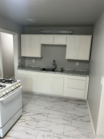 4670 N Hartford Avenue, Tulsa, OK 74126