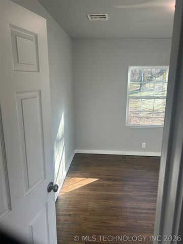 4670 N Hartford Avenue, Tulsa, OK 74126