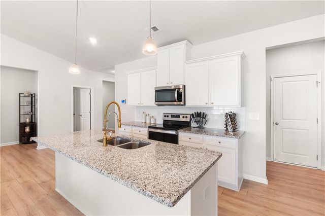 1074 Pine View Trail, Monroe, GA 30656