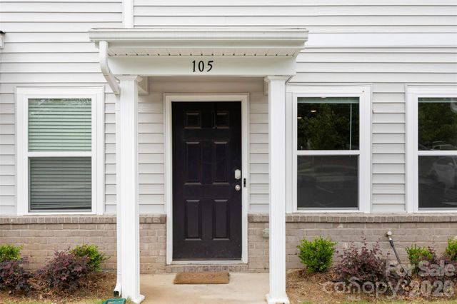 105 VILLA Lane, Lincolnton, NC 28092
