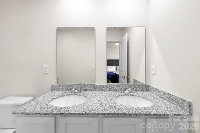 105 VILLA Lane, Lincolnton, NC 28092