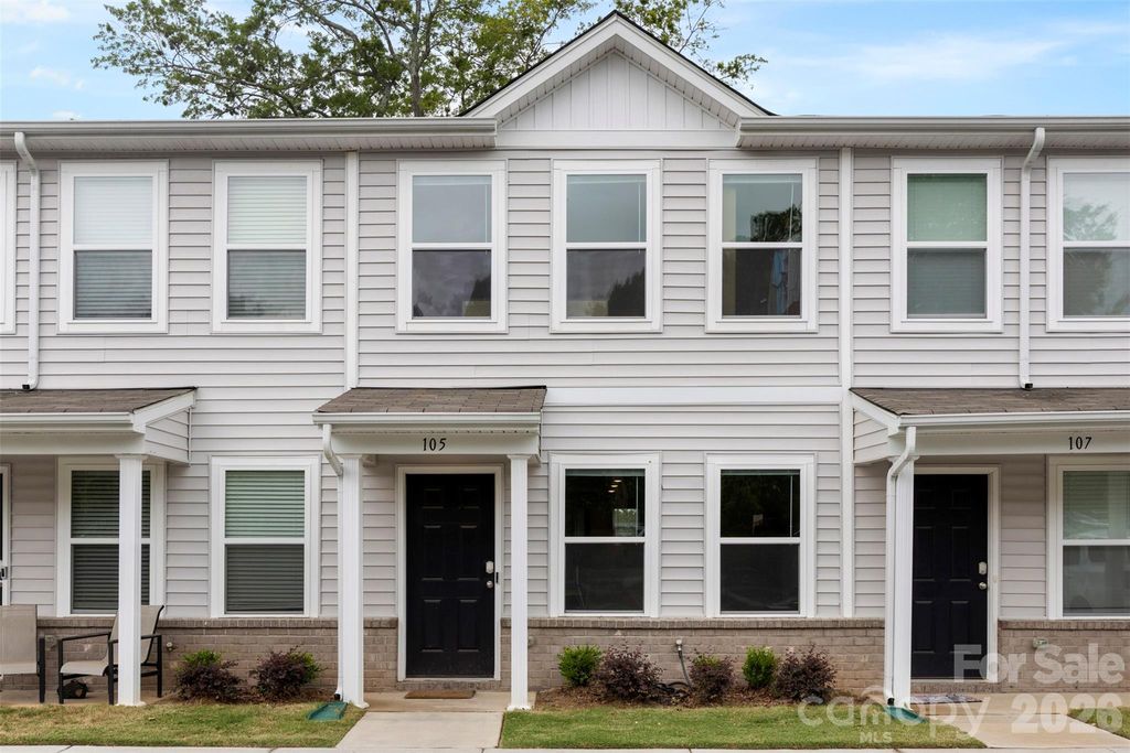 105 VILLA Lane, Lincolnton, NC 28092