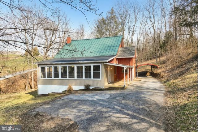 905 CHAMBERS RD, York, PA 17402